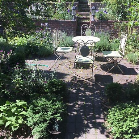 Fornuddens Bed And Breakfast Tyreso Buitenkant foto